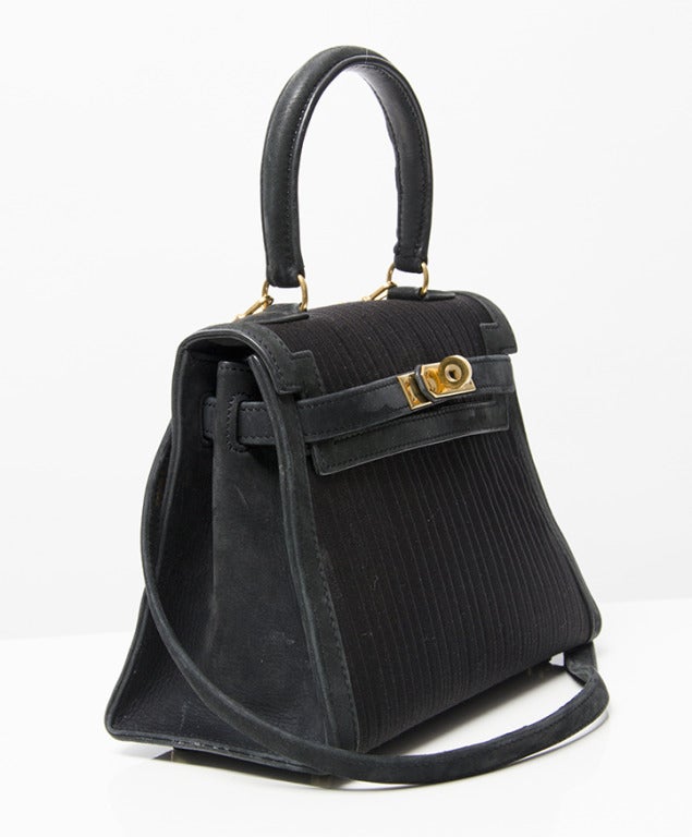 COLLECTOR PIECE Hermes Kelly Mini Black Satin/Suede 20 cm In Excellent Condition For Sale In Antwerp, BE