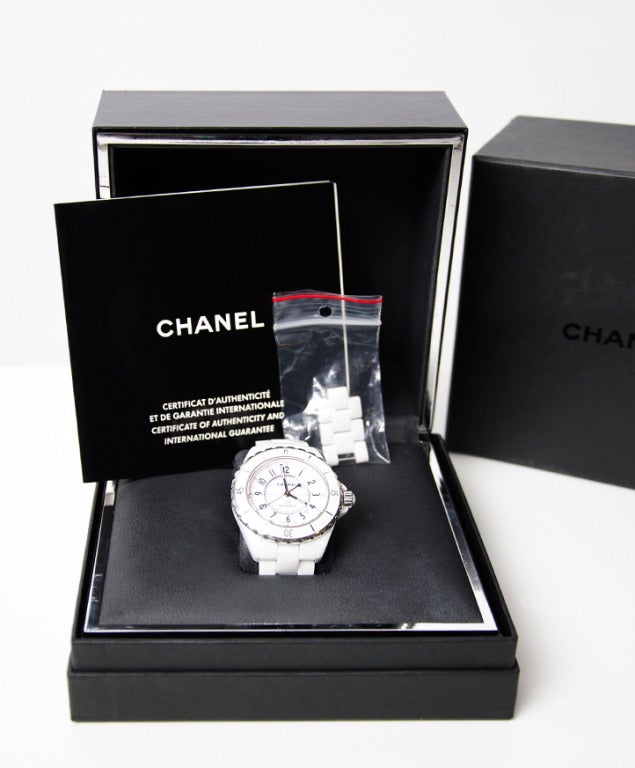 Chanel watch Lady's White Ceramic J12 Automatic Wristwatch In Excellent Condition In Antwerp, BE