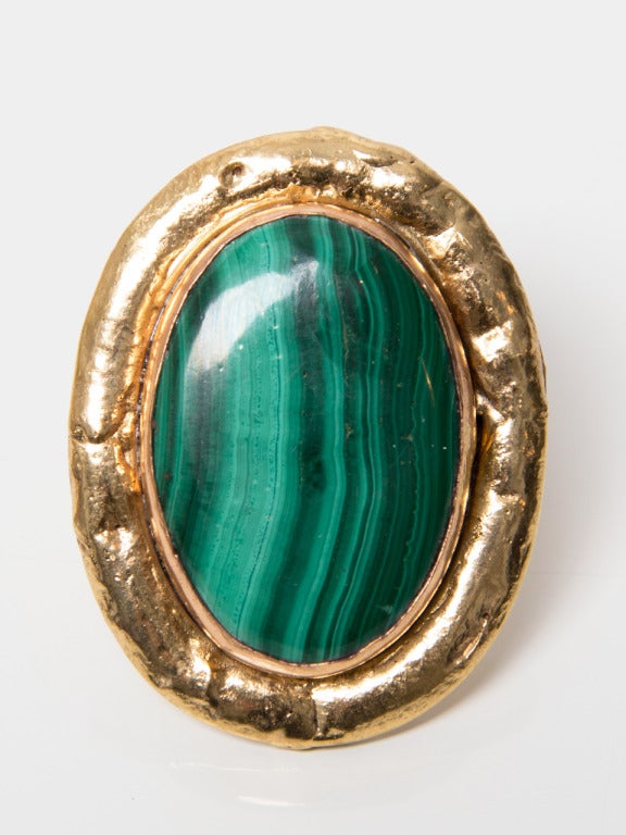 Sylvia Toledano oversized plated ring or  'bague ovale' with malachite gem at its center. 

For a slender hand. 
Diameter: 1.7cm / 0.8