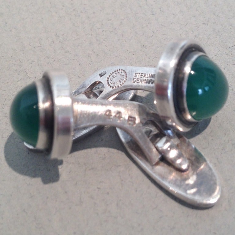 Georg Jensen Cufflinks with Chrysoprase by Harald Nielsen No. 44B In Excellent Condition For Sale In San Francisco, CA