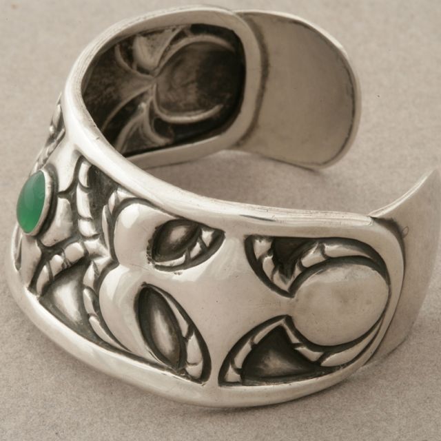 UNIQUE Georg Jensen 826 silver (first period) cuff bracelet with chrysoprase, EXTREMELY RARE one of a kind commissioned piece, entirely hand wrought. Designed and likely made by the master himself, Georg Jensen, hallmarked 1904-1908. Fits a smaller