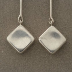 Fantastic MOD dangle earrings by Astrid Fog for Georg Jensen.
Super rare sought after design. Sterling Silver 

Astrid Fog Bio:
Astrid Fog (1911-1993) created her first collection of jewelry for the Georg Jensen Silversmithy in 1969. She is