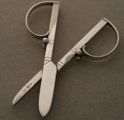 Georg Jensen Rare Grape Shears, no. 167. Art deco pattern. Heavy and solid.
5 1/4