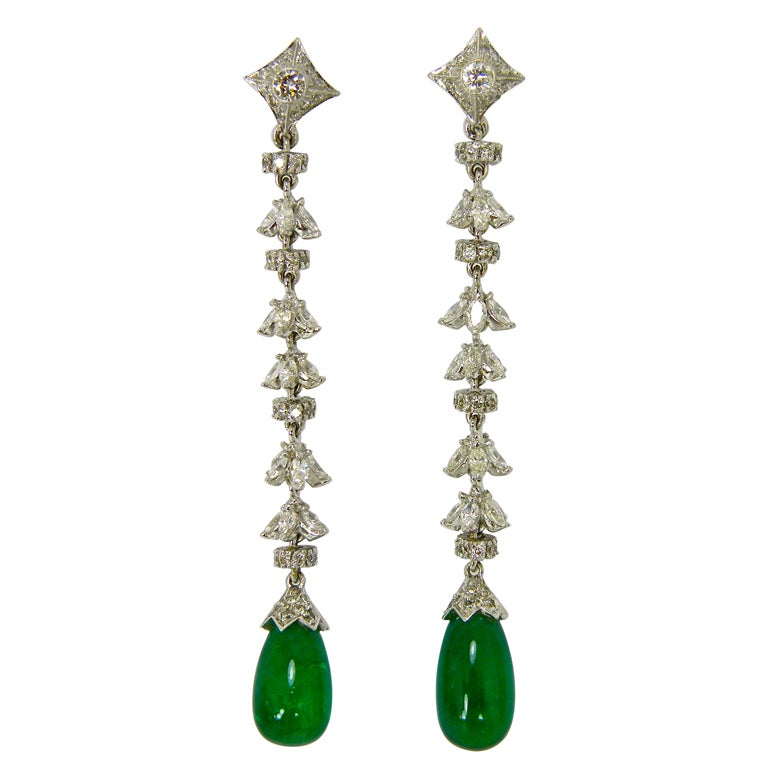 White Gold Diamonds and Fine Colombian Emerald Drop Earrings For Sale