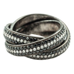 Black and white diamond rolling ring