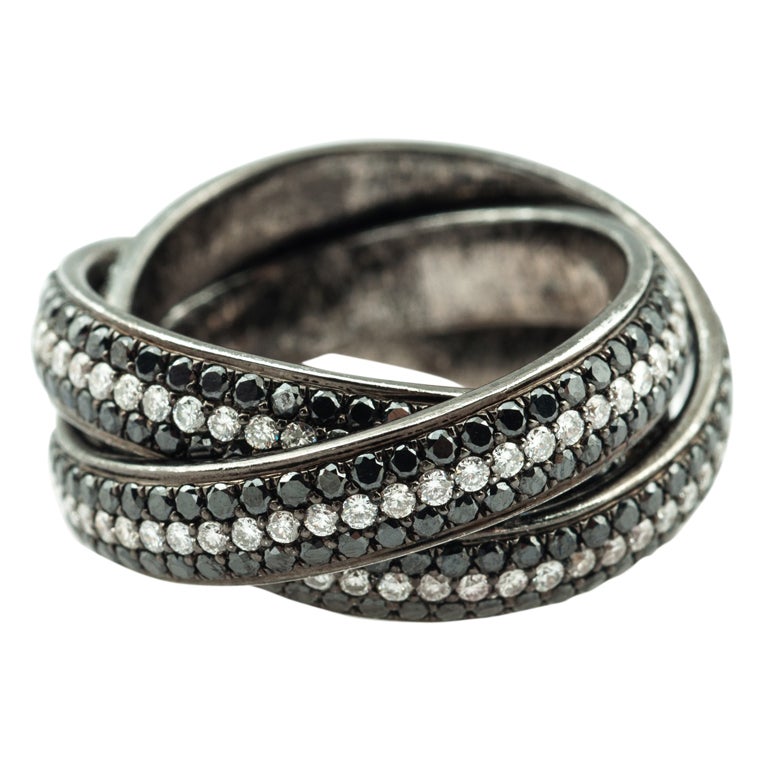 Black and white diamond rolling ring For Sale