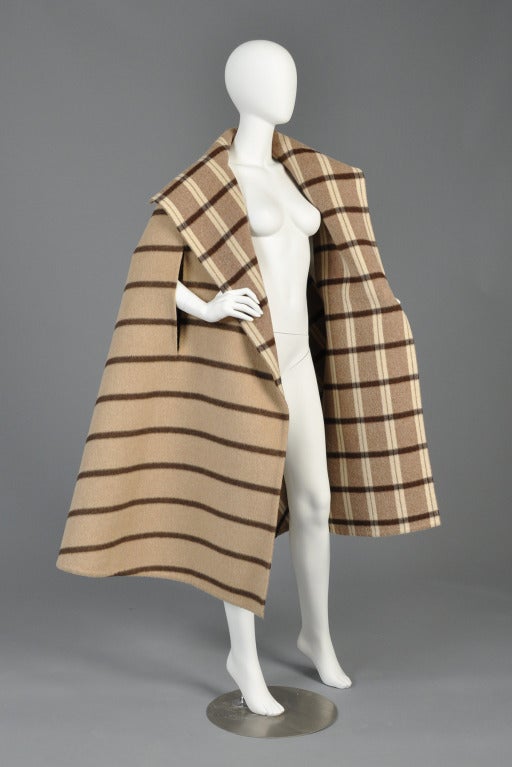 Pauline Trigere 1960s Reversible Striped Cape In Excellent Condition In Yucca Valley, CA