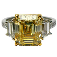 Natural Fancy Yellow GIA 4.41 carat Asscher Diamond Ring