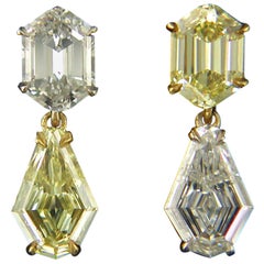 Yin & Yang Boucles d'oreilles en forme de cerf-volant en diamants jaunes et blancs de 2,97 carats