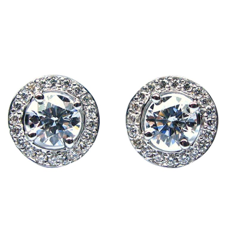 1.33 carats Round Brilliant Diamond Frame Studs
