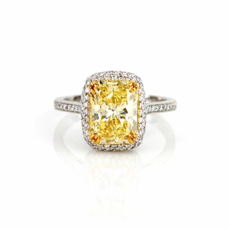 Bague de fiançailles GIA 4.04ct Fancy Intense Yellow Diamond Beaudry Ring