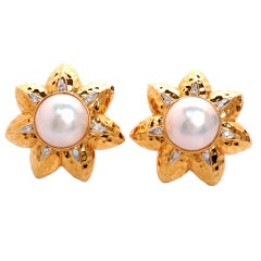 Hammered Gold Flower Diamond Earrings