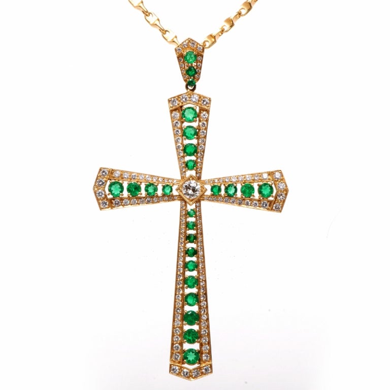 11.85 cts Diamond Emerald Cross Pendant Necklace 1