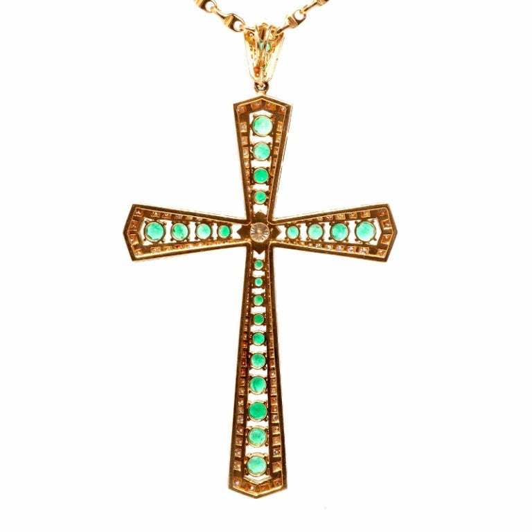11.85 cts Diamond Emerald Cross Pendant Necklace 2