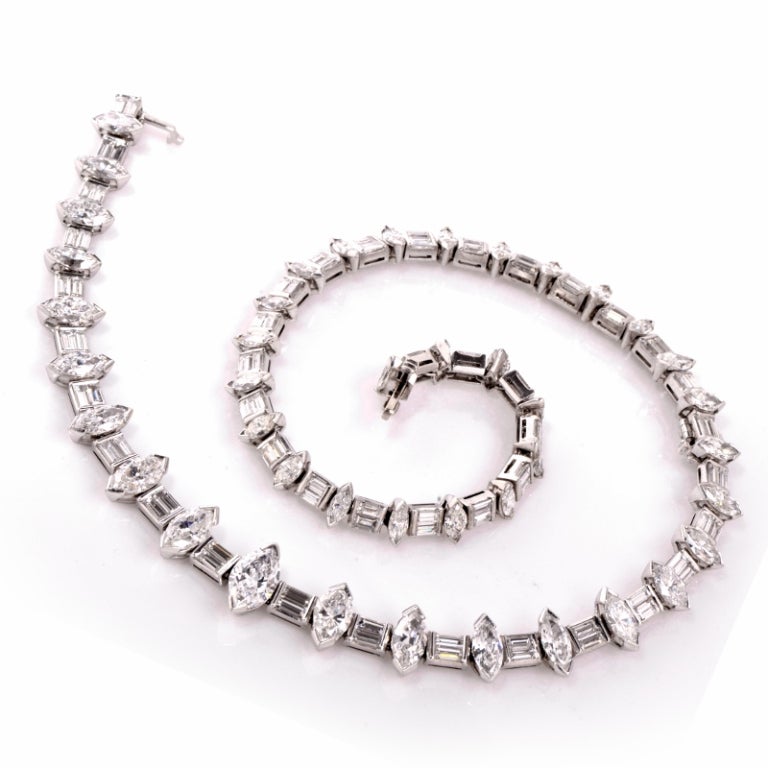 Graduated Diamond Platinum Necklace & Bracelet In Excellent Condition In Miami, FL