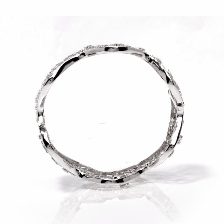 Women's Rose Cut Diamond Gold Wave Bracelet