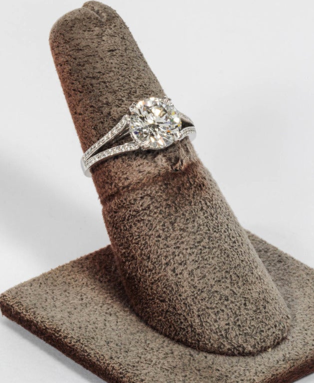 2,17 Karat GIA H VS2 runder Diamant in Platin und Diamant Daniel K Fassung (Rundschliff)