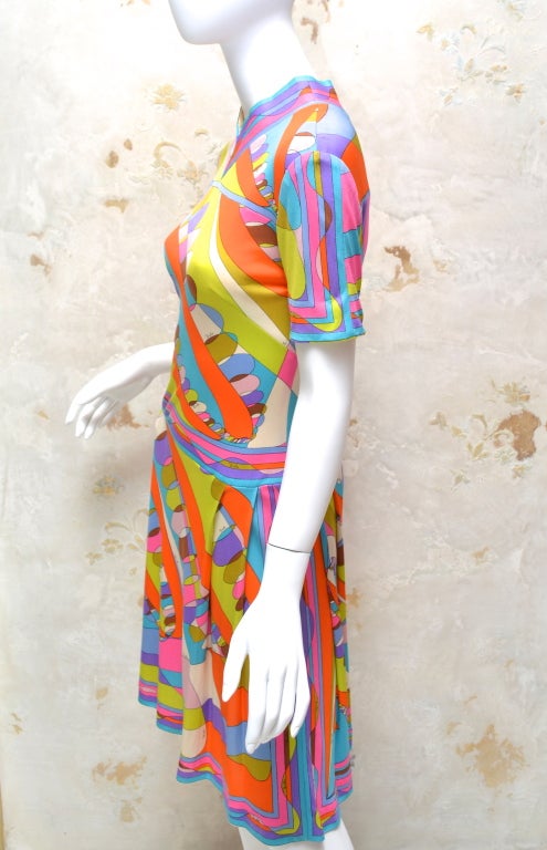 De las mujeres Emilio Pucci Vestido de punto de seda con estampado geométrico vintage