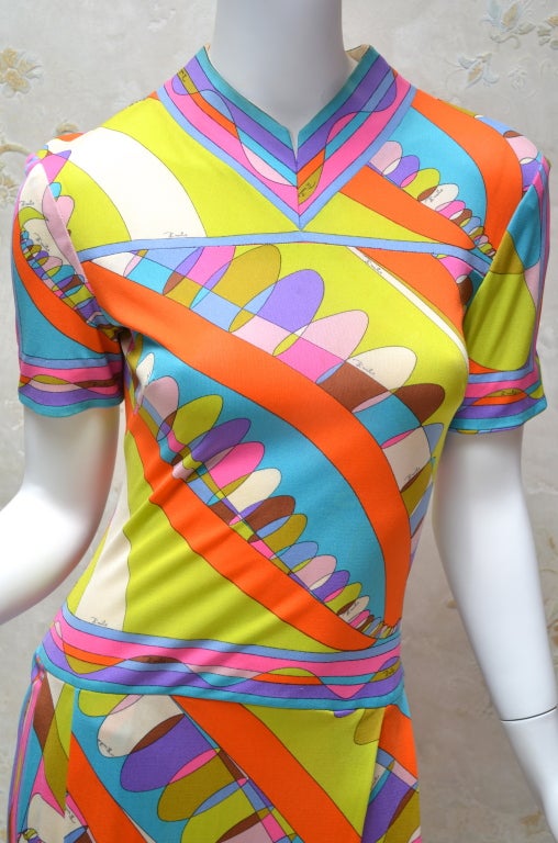 Emilio Pucci Vestido de punto de seda con estampado geométrico vintage 2