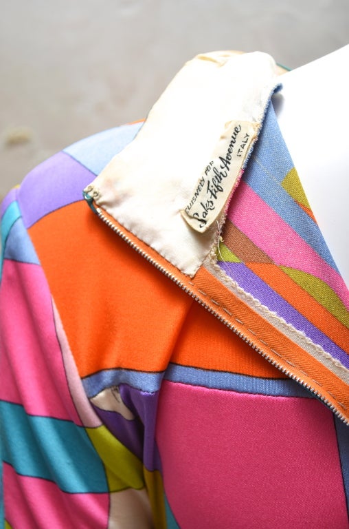 Emilio Pucci Vestido de punto de seda con estampado geométrico vintage 5
