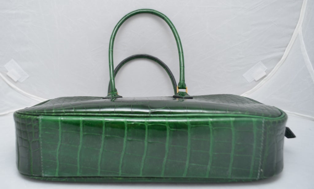 Hermes Paris Vert Fonce Dark Green Crocodile 28 cm Plume Handbag In Excellent Condition In Carmel, CA