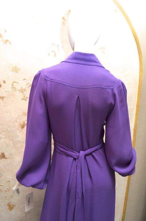 Ossie Clark Verano Vibrante Vestido de crepé morado musgo Vintage años 70 Londres en venta 3