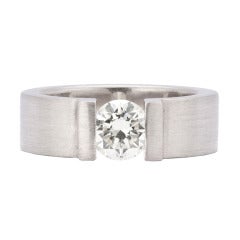 Bague en platine brossé avec diamants Niessing