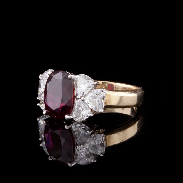 Oval Ruby Diamond Gold Cocktail Ring In Excellent Condition In San Francisco, CA