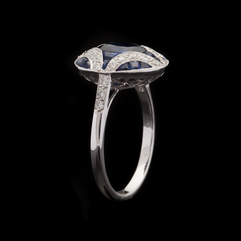 Sapphire & Diamond Oval Ring In New Condition In San Francisco, CA