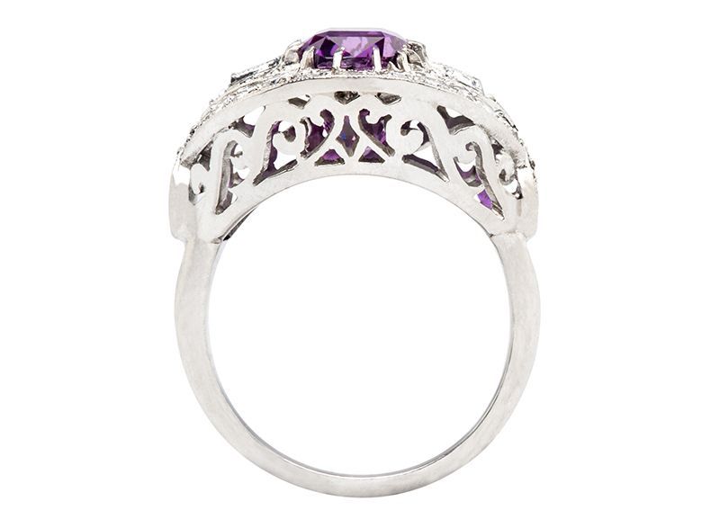 Art déco Bague en or avec saphir violet et diamant