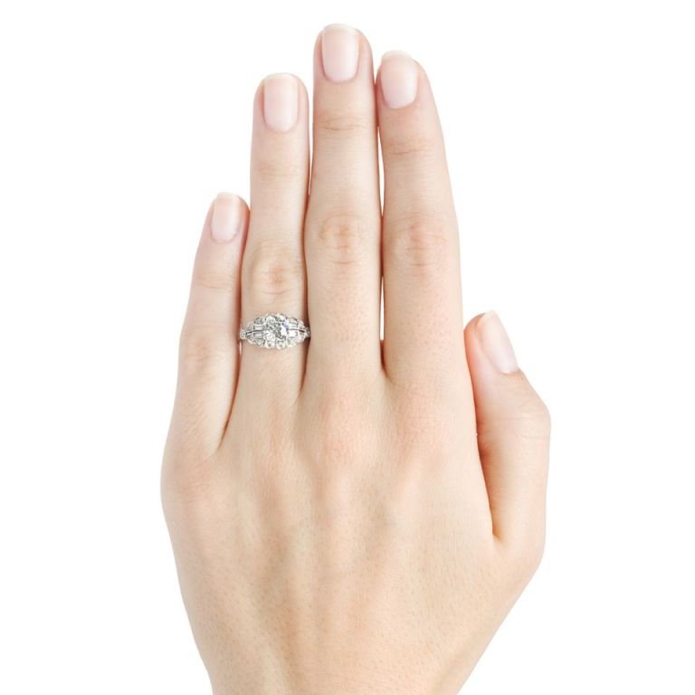 Diamond Platinum Art Deco Engagement Ring In Excellent Condition In Los Angeles, CA