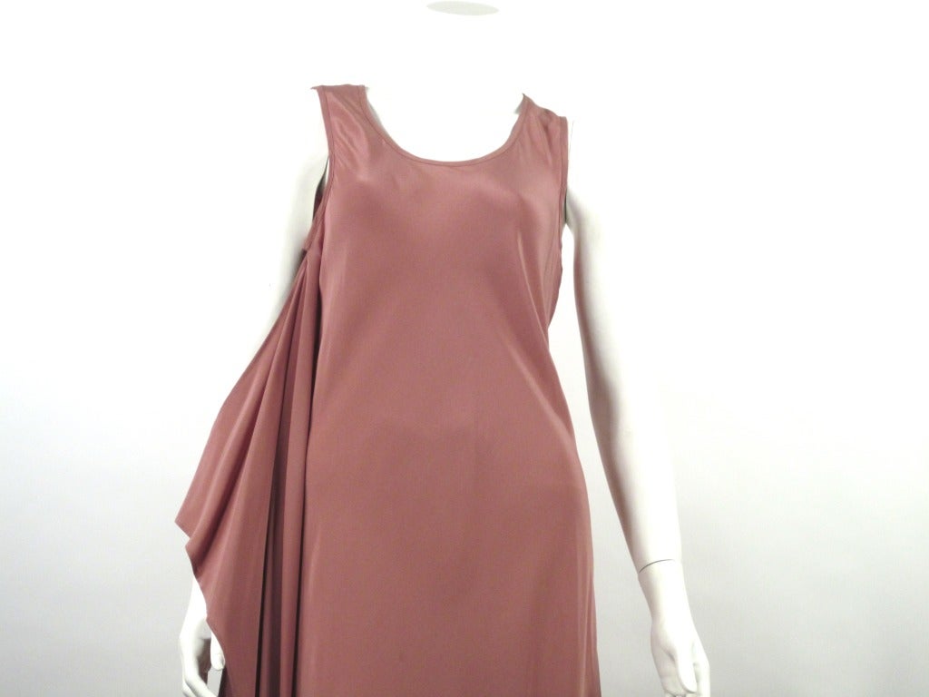 Calvin Klein In Excellent Condition In Beverly Hills, CA