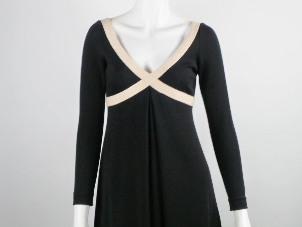 70s Rudi Gernreich V neck wool dress.
Size: 2
Bust: 32