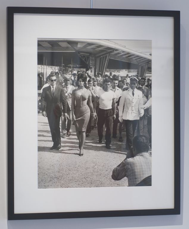 Sofia Loren marching