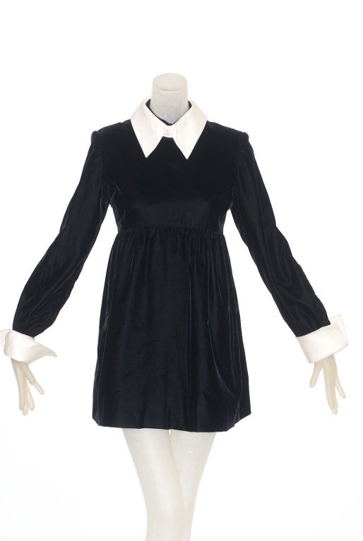 Circa 1998 Stephen Sprouse black velvet baby doll dress with white satin collar and cuffs attached by wide strips of velcro.<br />
<br />
<br />
RARE vintage<br />
STORE HOURS: Monday to Friday 11:30 to 6PM<br />
24 West 57th Street<br