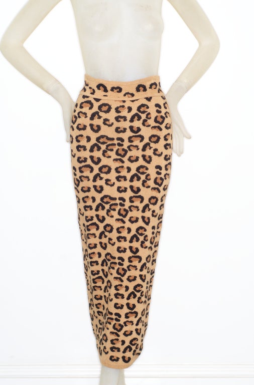 From the famed Autumn Winter 1991-1992 collection by Azzedine Alaia: a long knitted leopard print skirt.  This series of leopard print pieces was photographed by Jean-Baptisite Mondino on the the Nineties supermodels: Carla Bruni, Yashmin Ghaury,