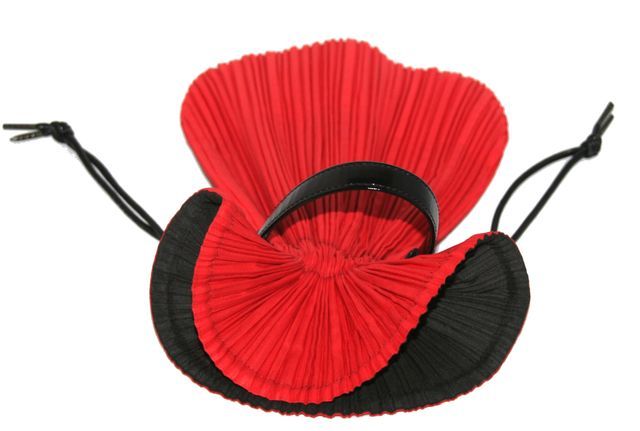Just Gorgeous Pleated Red & Black Evening Bag of Issey Miyake.  Mint condition. Marked: Issey Miyake Made in Japan. Size: 20 x 28 cm - 7 7/8 x 11 in.