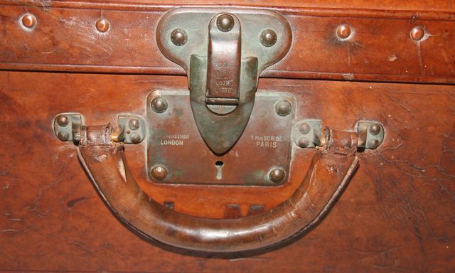 Louis Vuitton old Travel Brown leather Suitcase, circa 1920. Size: 65 x 42 x 21 cm. Louis Vuitton Serial Number: 507526. Marked on metal Hardware. Inside:  
Very good vintage condition for its age, see pictures. Shipping quote provided on request.