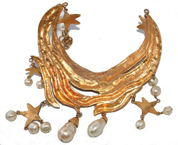 Sculptural Christian Lacroix Choker made of stars and baroque pearls, gold plated metal. Excellent condition.
