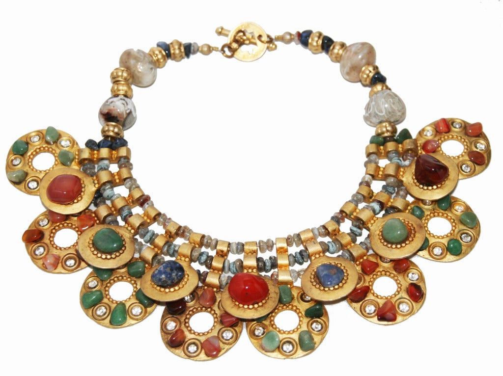 Just gorgeous & very collectable Haute couture Vintage Necklace made by Claire Deve Paris in the 80s. Made of semi-precious stones, crystal and gold plated metal. Marked: Modèle Déposé Paris Claire Deve. Excellent vintage condition. Size: length: 42