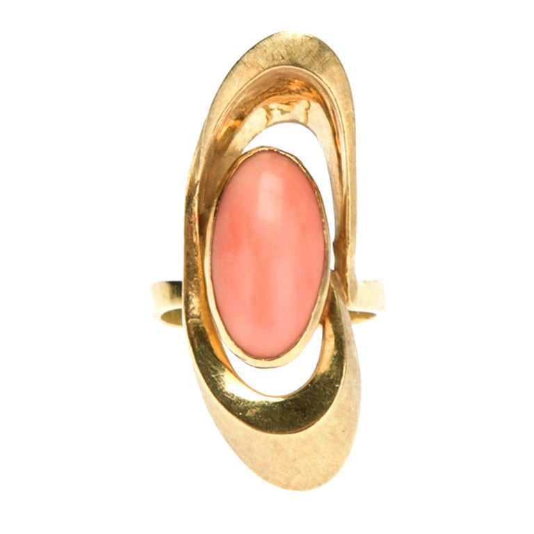 Italian Angel Skin Coral Gold 18-Karat Ring, 1970