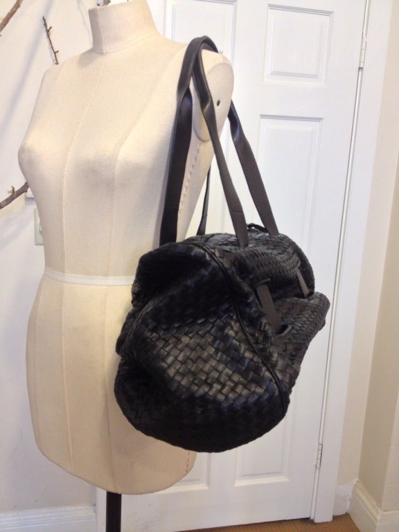 Bottega Veneta Black Woven Leather Bag In Good Condition In San Francisco, CA