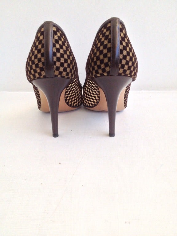 Louis Vuitton Chocolate Velvet Checkered Heels In Excellent Condition In San Francisco, CA