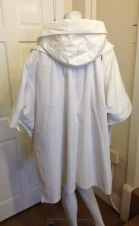 Givenchy White Jacket with Removable Hood and Roe Deer Hair Lining In Excellent Condition In San Francisco, CA