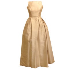 Oscar de la Renta Ivory Silk Gown