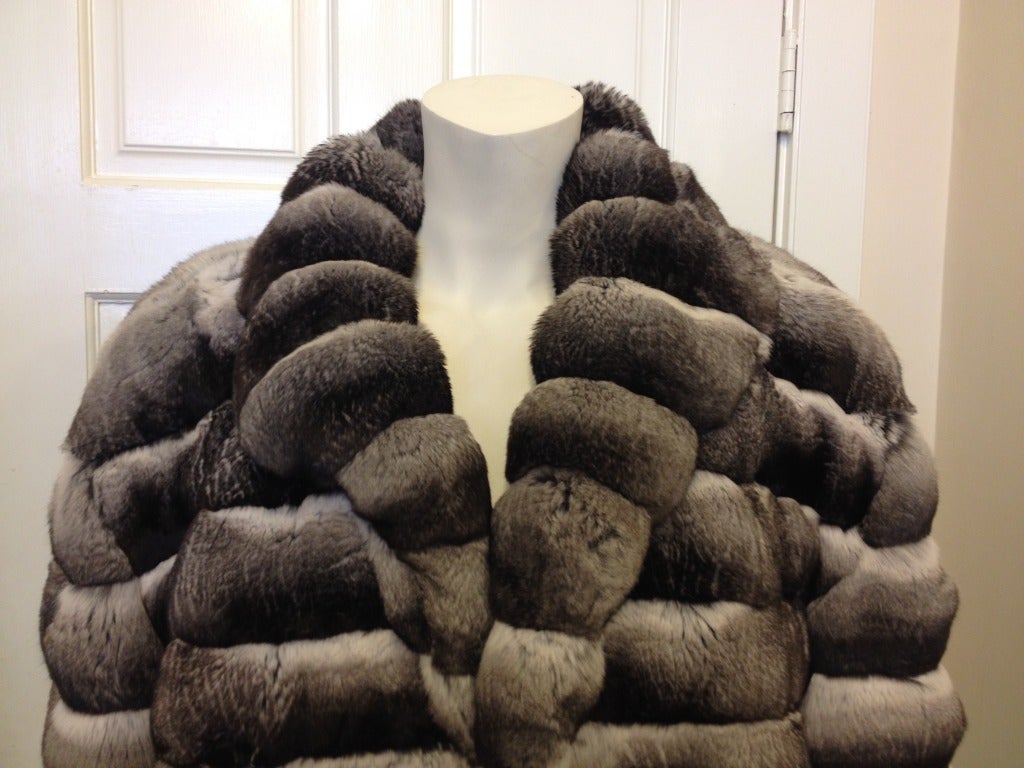 Mary McFadden Chinchilla Fur Coat In New Condition In San Francisco, CA