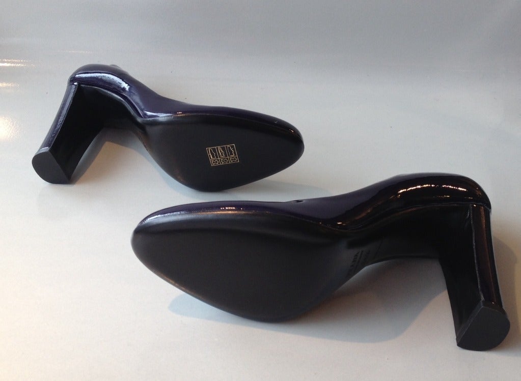 Prada Patent Purple Heels In New Condition In San Francisco, CA
