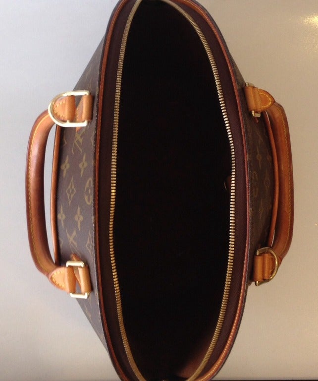 Louis Vuitton Ellipse Monogram Handbag 3