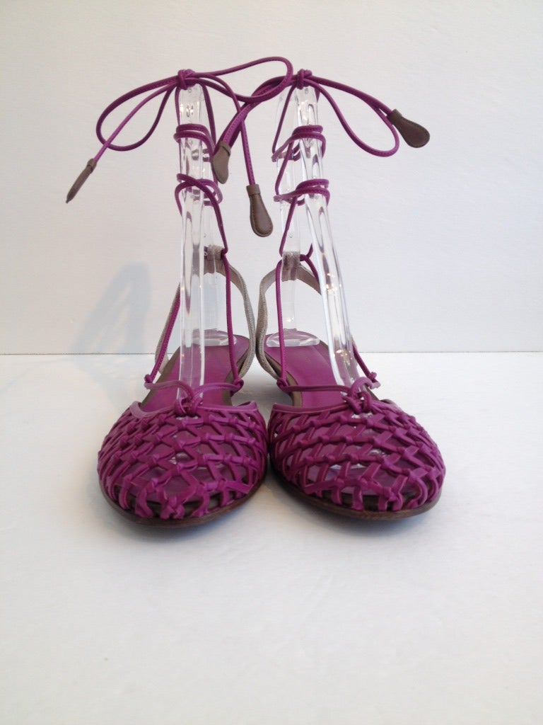 Bottega Veneta Fuschia Woven Sandal In New Condition In San Francisco, CA