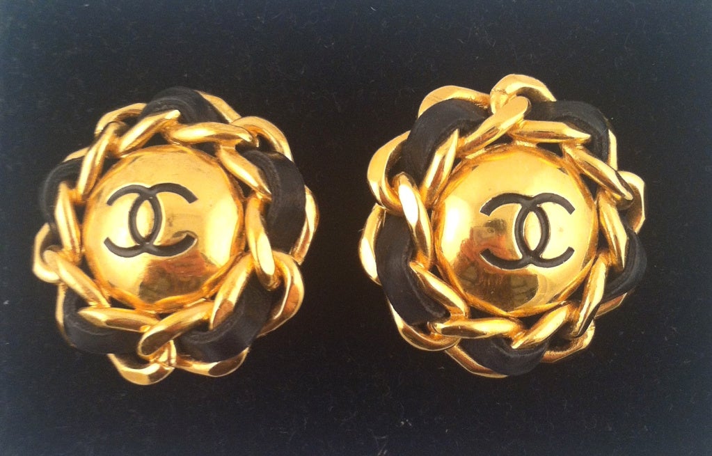 Beautiful, classic, late 90s clip on earrings by Chanel! Marked season 28
